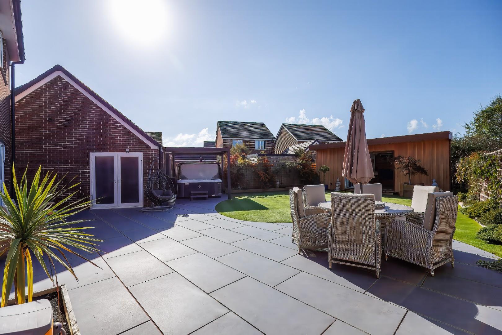 38 Melrose Walk, Sully, CF64 5WD